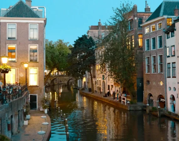 Elyanor Karapetyan wonen in of rondom Utrecht